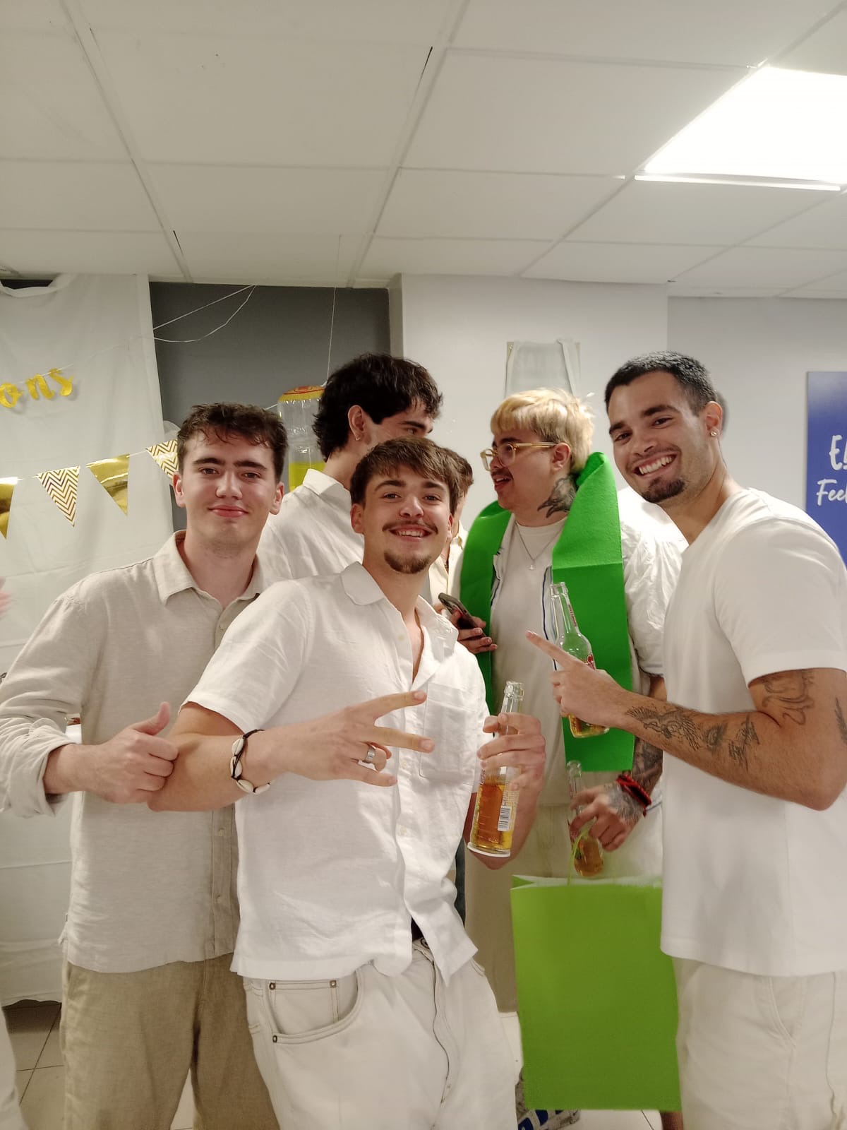 Residentes en la fiesta ibicenca de Tagaste Barcelona